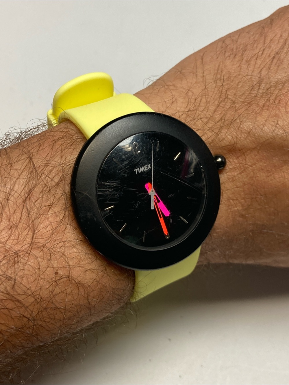 Timex vintage watch, Black Dial, yellow Strap, Pink-Orange Hands, new battery